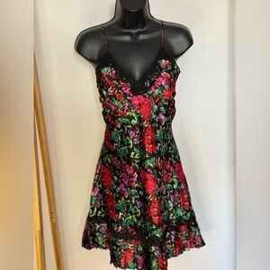 Vintage Victoria's Secret Gold Label Chemise Size M